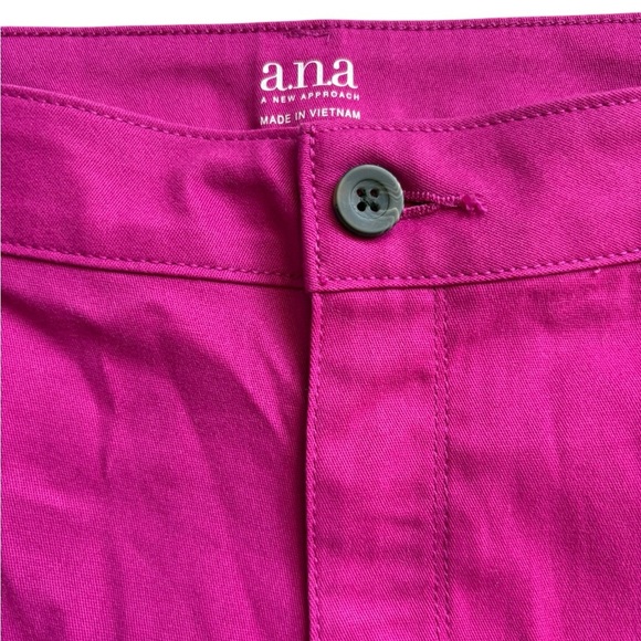 A.N.A. Fuchsia 3.5 inch Inseam Chino Twill Women’s Shorts size 8 - Picture 4 of 5